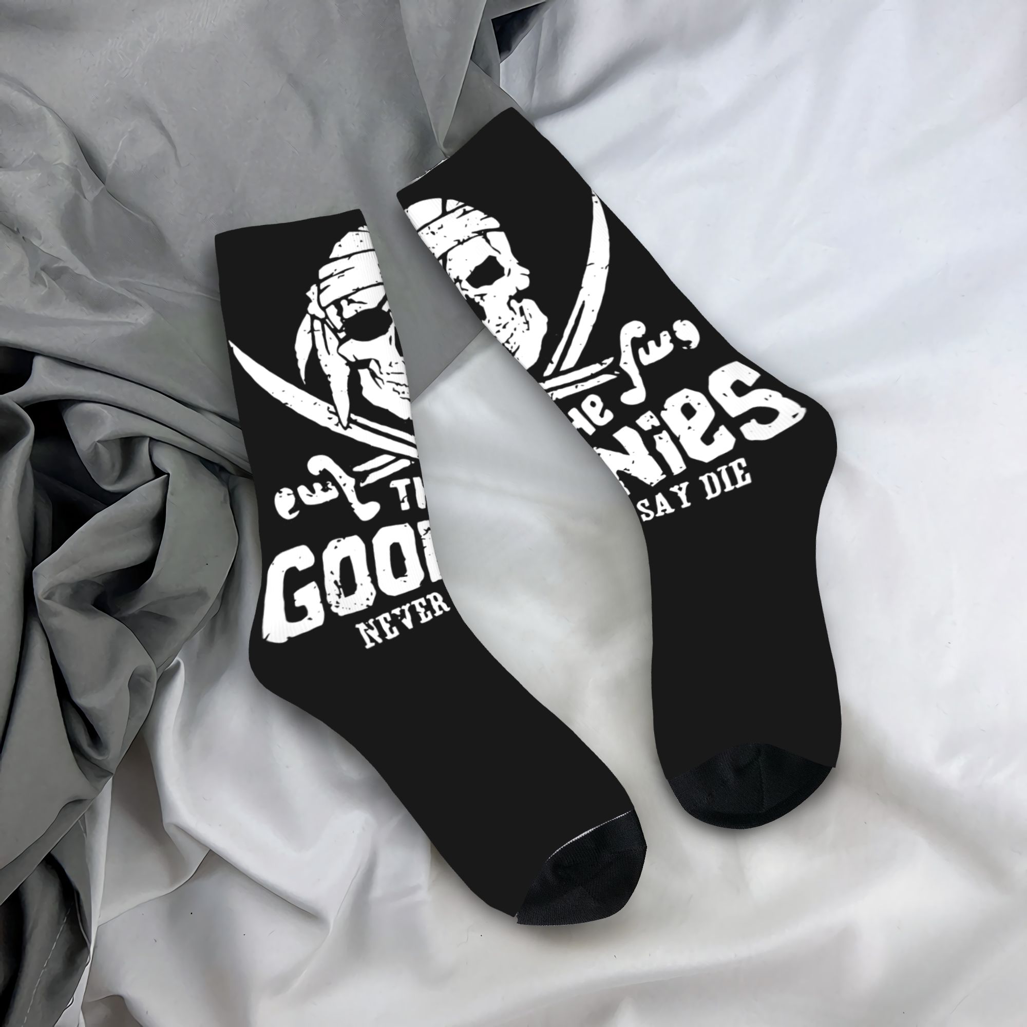 Custom Novelty Men's The Gooni - Dress Sock Men ulasan dan harga